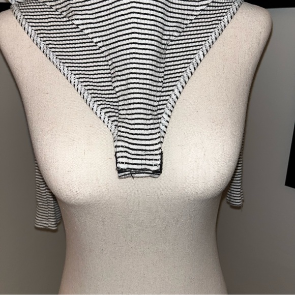 Express Sweetheart Bodysuit - Picture 8 of 9